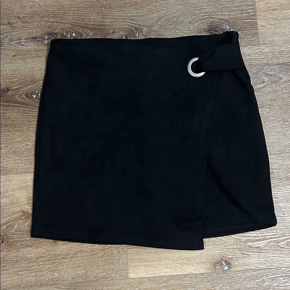 Forever 21 Black Mini Skirt with Ring Detail